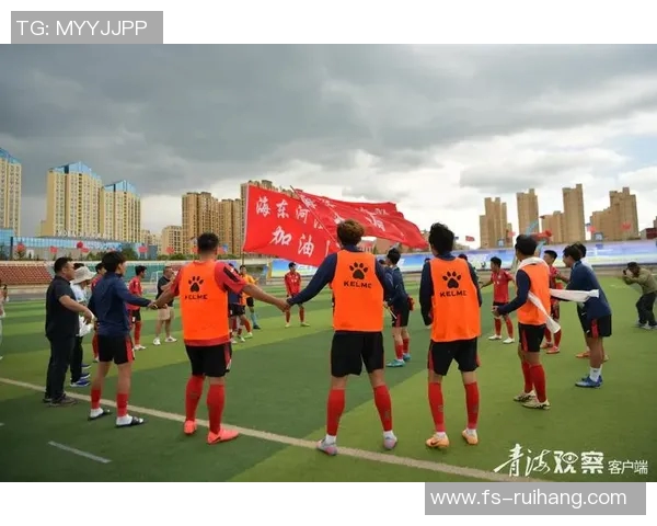 英国足球明星探访西藏感受高原文化与足球热情